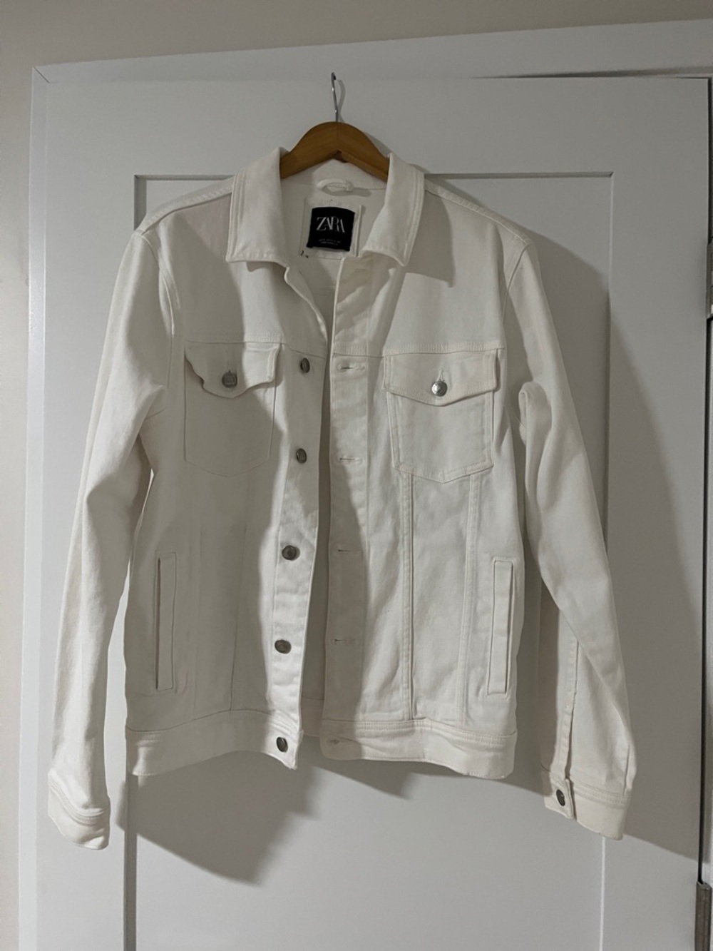 Zara Men’s Off-White Denim Jacket